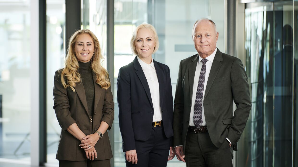 torben-stergaard-nielsen-med-sine-to-dtre-fra-v