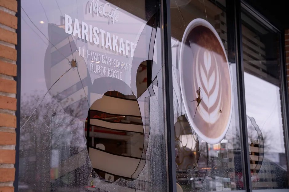 McDonald smadret rude