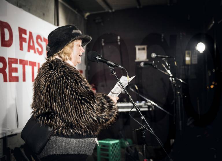 Stine Bosse taler ved Demonstrationen Hold fast i menneskerettighederne Danmark indkaldt af organis